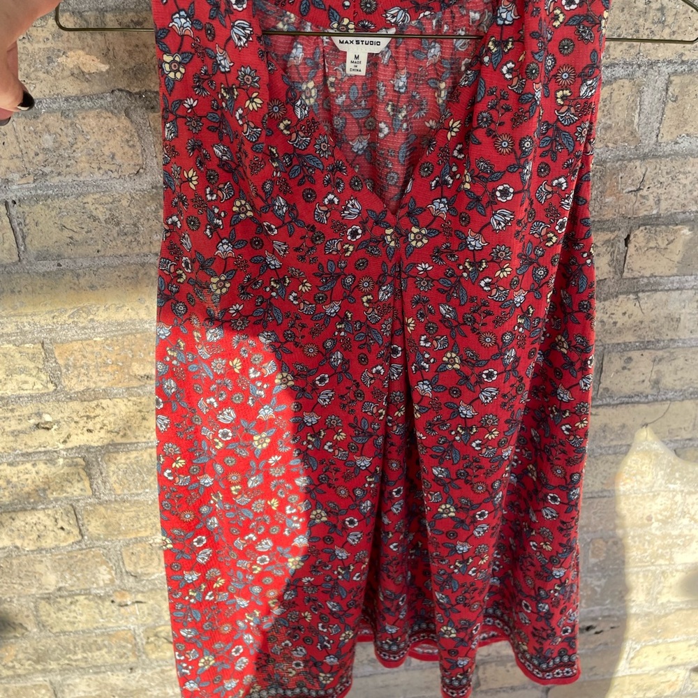 Max Studio Red Floral Patterned top